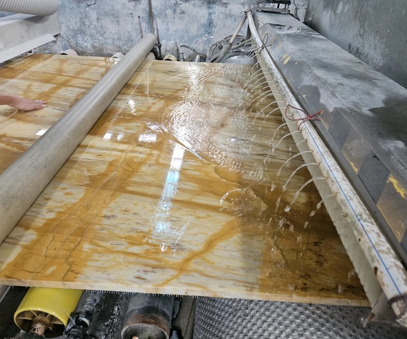 Locating the figure — Giallo Siena marble in processing